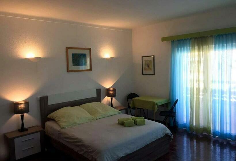 膳宿费 Lagos Room Booking