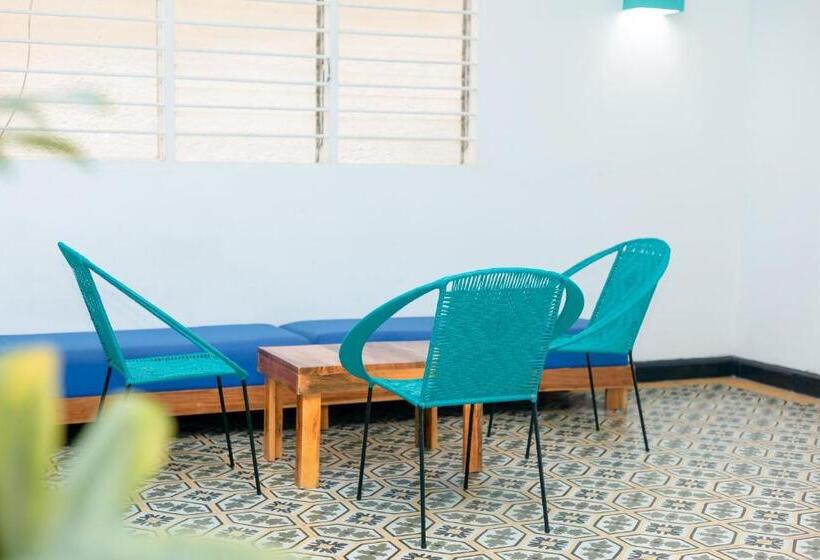 Puerta Aqua By La Puerta Hostels