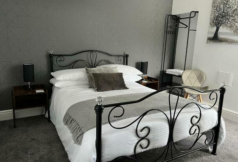 The Queens Hotel Harlech