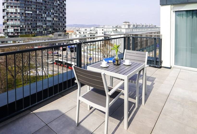 Citadines South Vienna