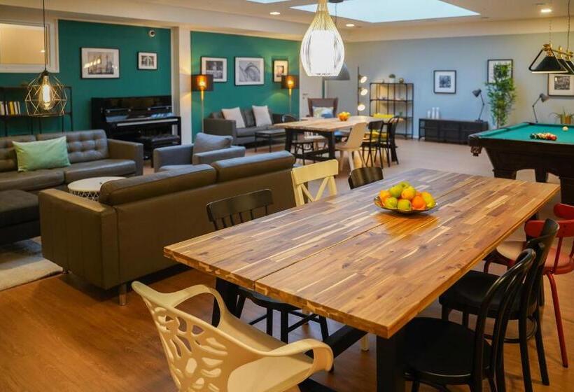 Citadines South Vienna