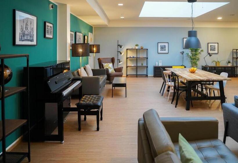 Citadines South Vienna