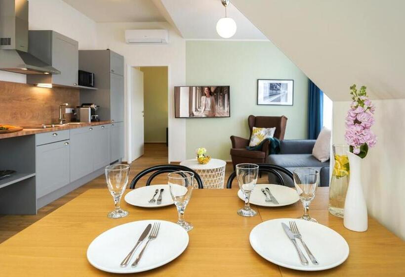 Citadines South Vienna