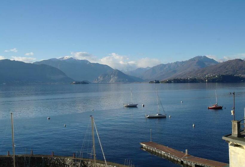 ホテル La Dama Del Porto