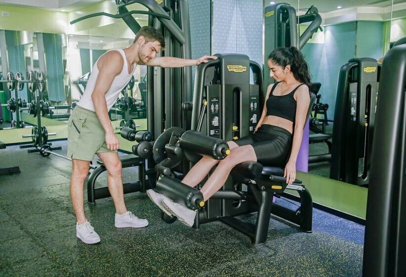 هتل Lime Resort Manila