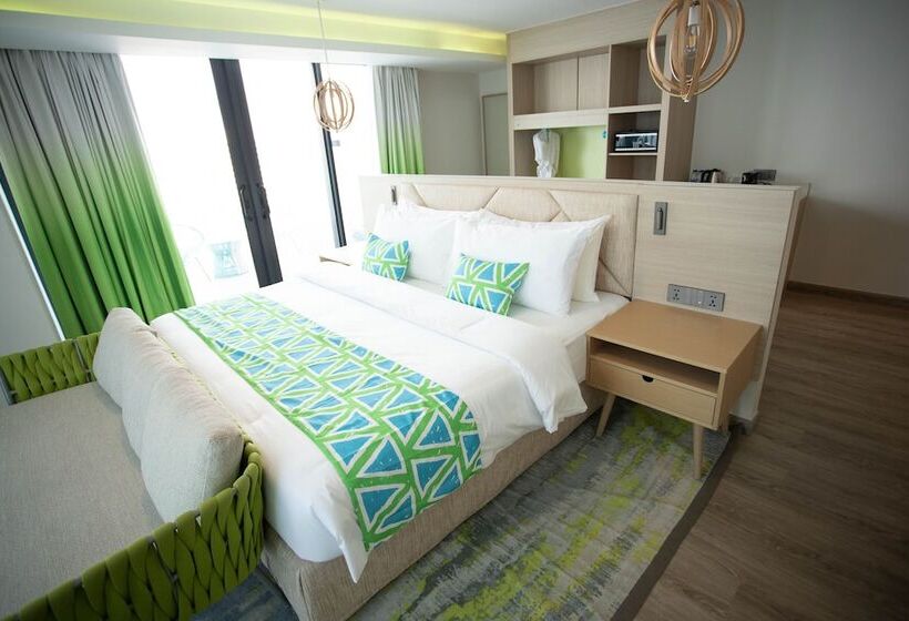 هتل Lime Resort Manila