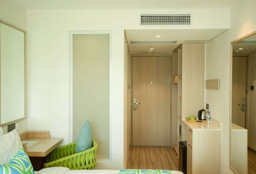 هتل Lime Resort Manila