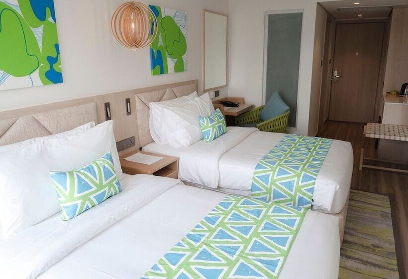 هتل Lime Resort Manila