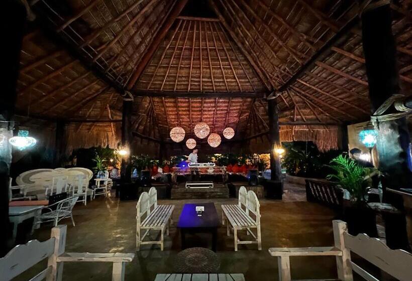 هتل Luhme Tulum Hostel