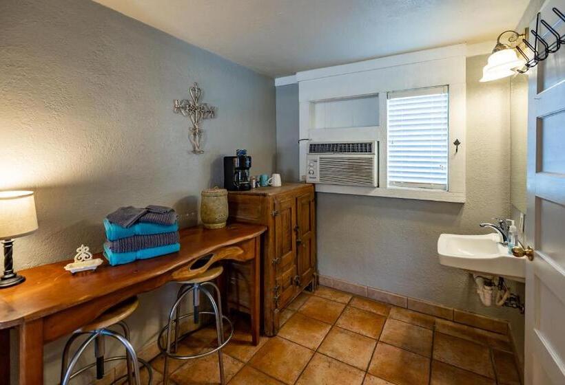 호텔 The Historic Leakey Inn