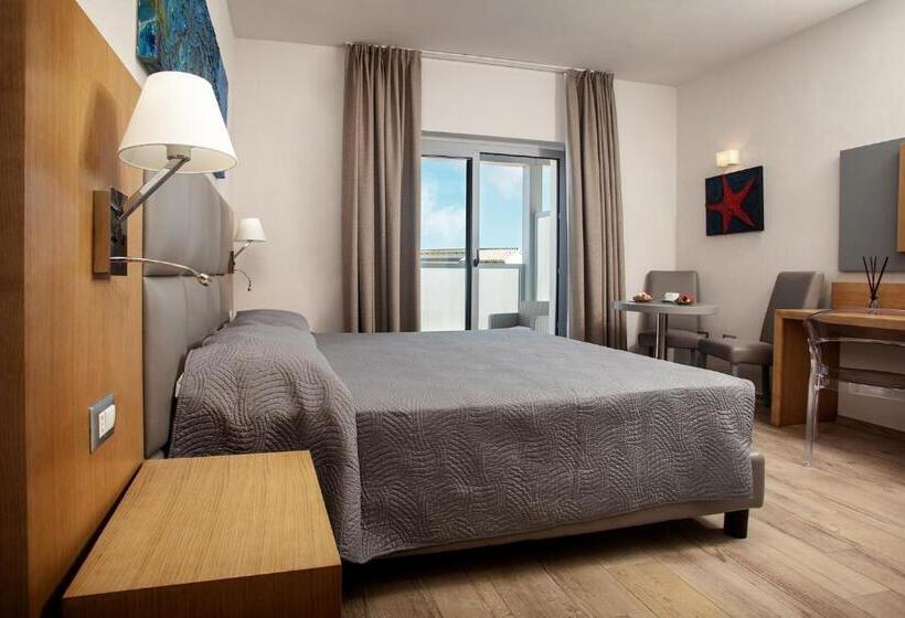 پانسیون Capotesta Luxury Rooms