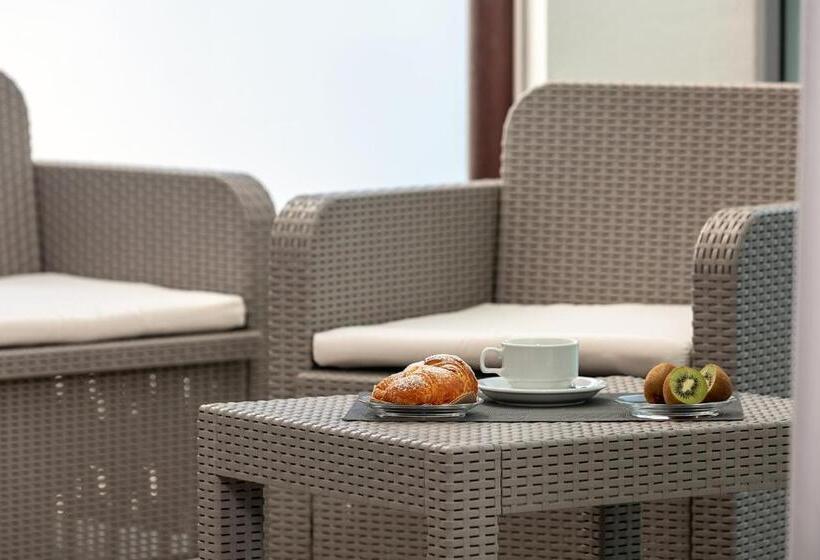 پانسیون Capotesta Luxury Rooms