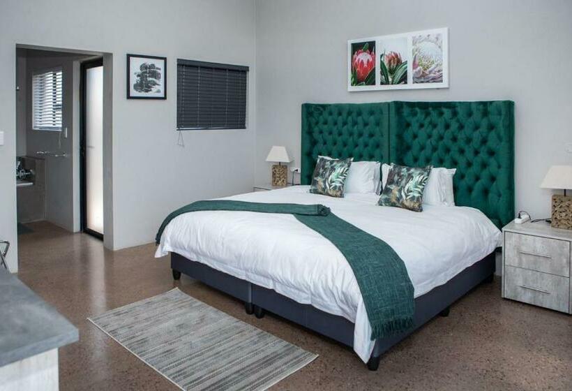 بنسيون Elements Sunrise Bush Lodge