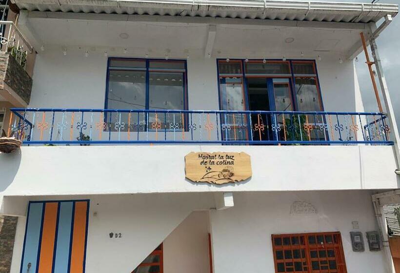 پانسیون Hostal La Luz De La Colina