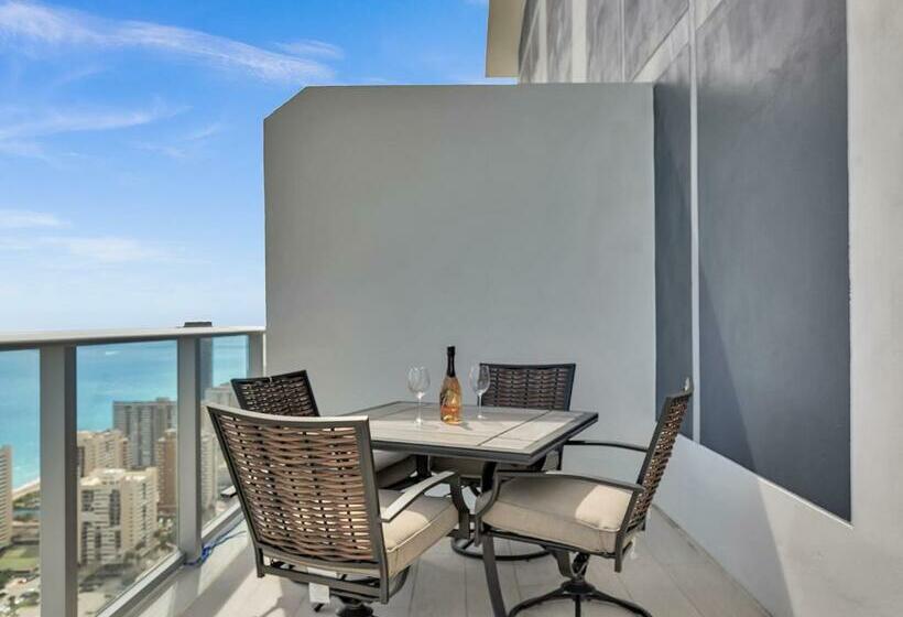 5 Star Hollywood Penthouse Breathtaking Ocean View Brand New 2br Bth