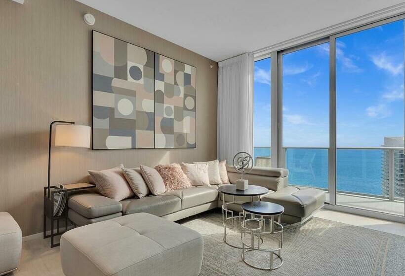 5 Star Hollywood Penthouse Breathtaking Ocean View Brand New 2br Bth