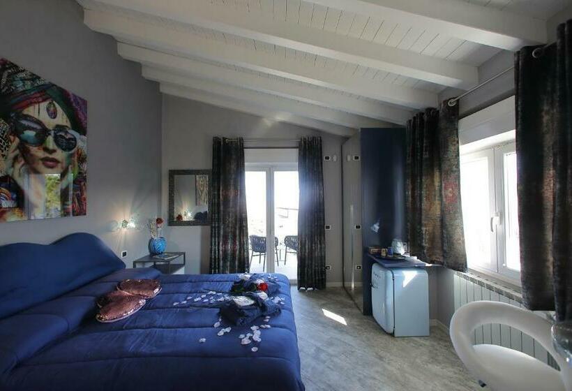 B&b Bellavista Exclusive In Zona Centrale Con Piscina E Jacuzzi Vista Lago