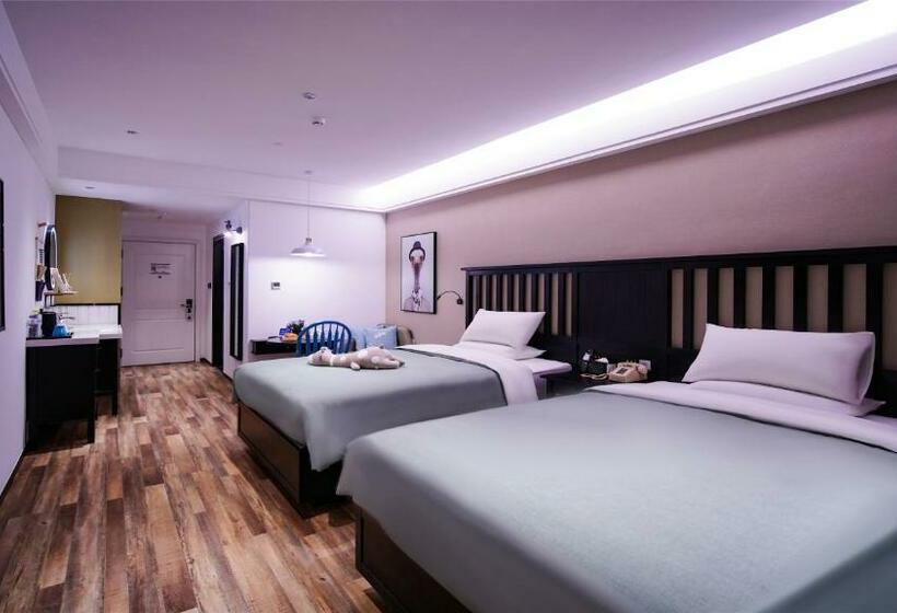 בית מלון כפרי 银座精宿泰安高铁站泰山西湖店