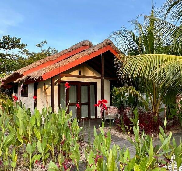 בית מלון כפרי Burudika Bungalows