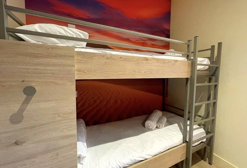 Hex Wildlife Hotel At Yorkshire Wildlife Park