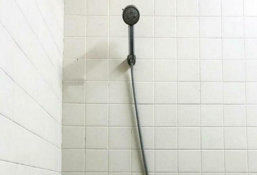 酒店 Koolkost Near Universitas Wijaya Kusuma