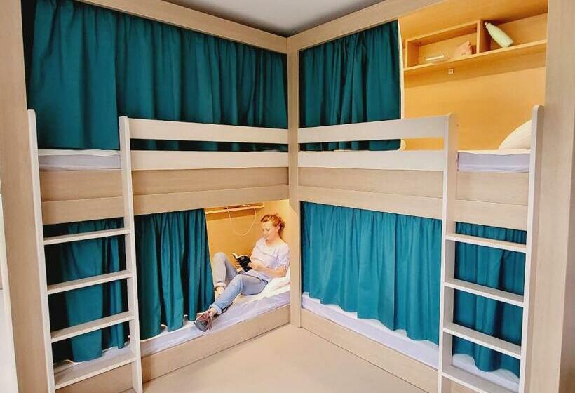 Отель L Etape Du Mont, Family Hostel