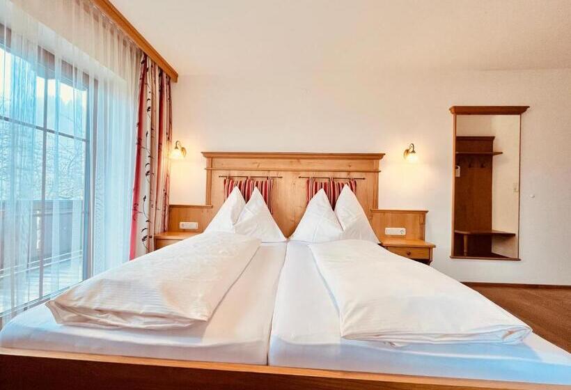 Отель Untergrundgut