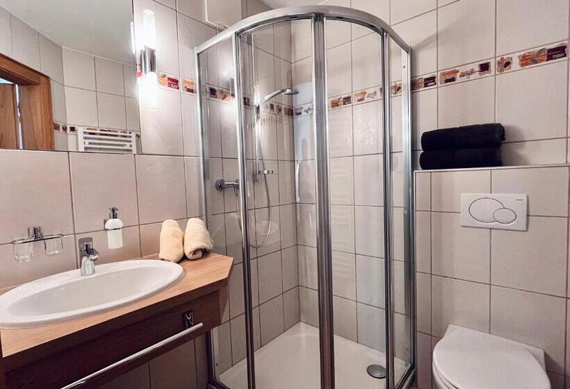 Отель Untergrundgut