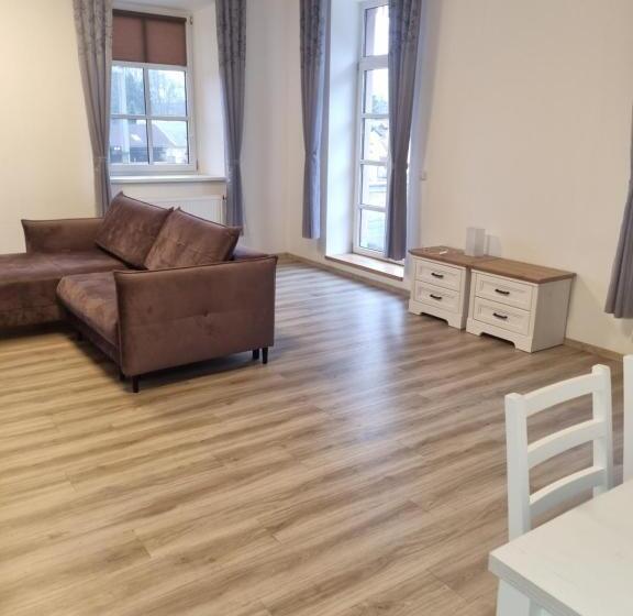 Отель Zámeček Raspenava