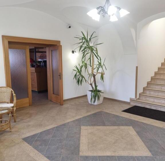 Отель Zámeček Raspenava