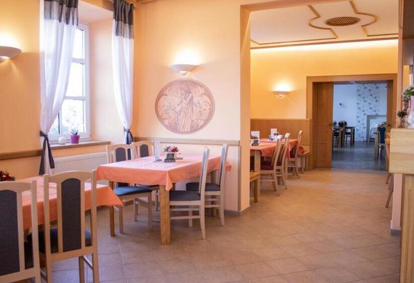 בית מלון כפרי Zámeček Raspenava