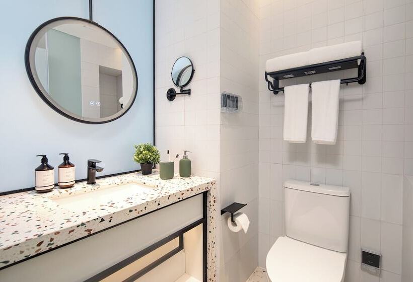 Lyf By Ascott Hongqiao Shanghai Necc