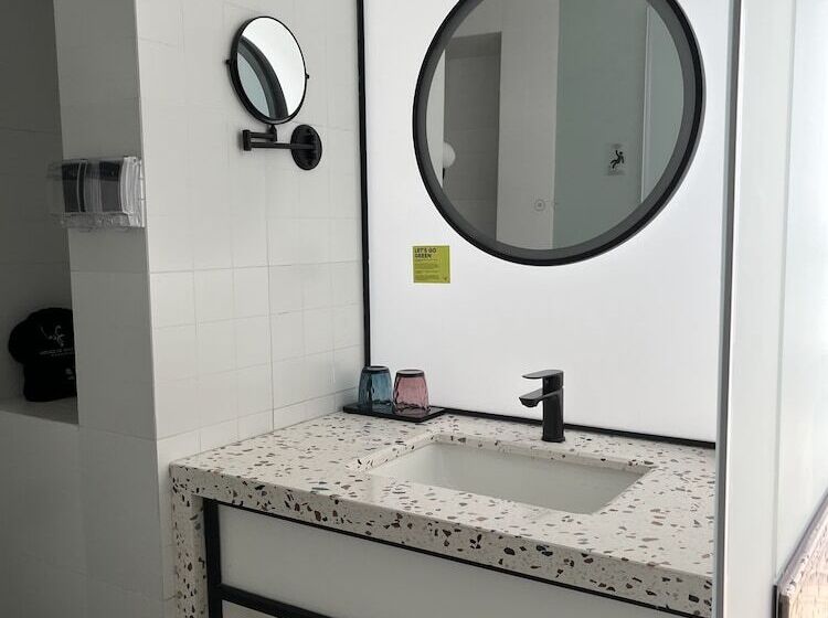 Lyf By Ascott Hongqiao Shanghai Necc