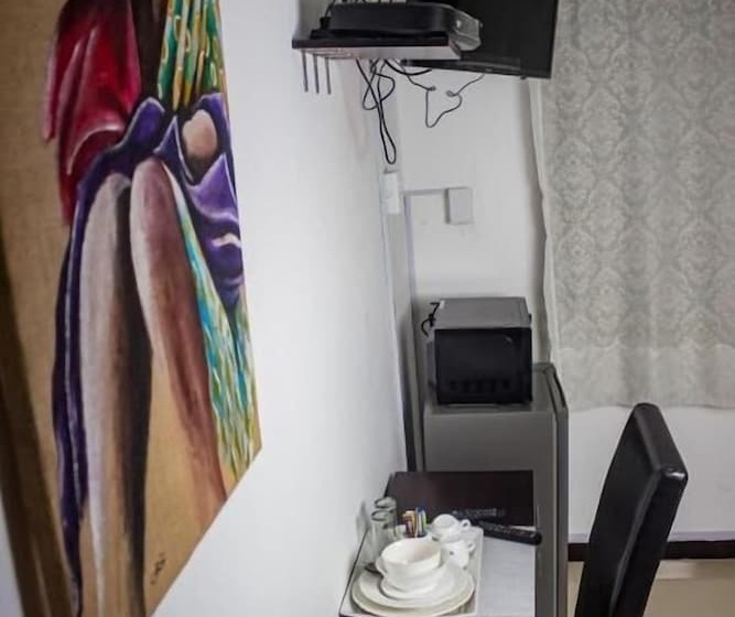 Пансион 18 On Sherlock