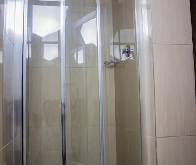 پانسیون 18 On Sherlock