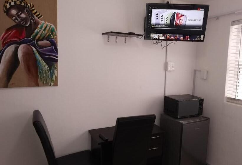 Пансион 18 On Sherlock