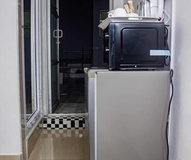 Пансион 18 On Sherlock