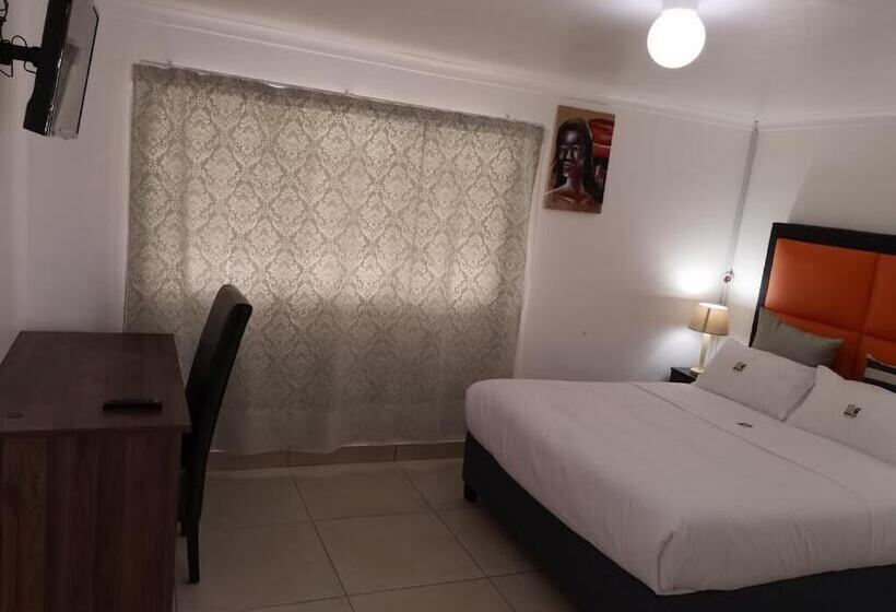 پانسیون 18 On Sherlock