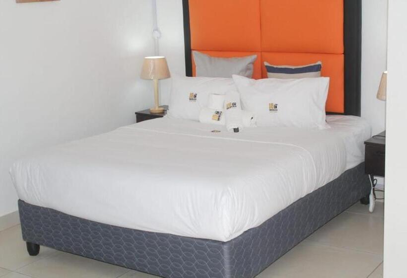 Пансион 18 On Sherlock