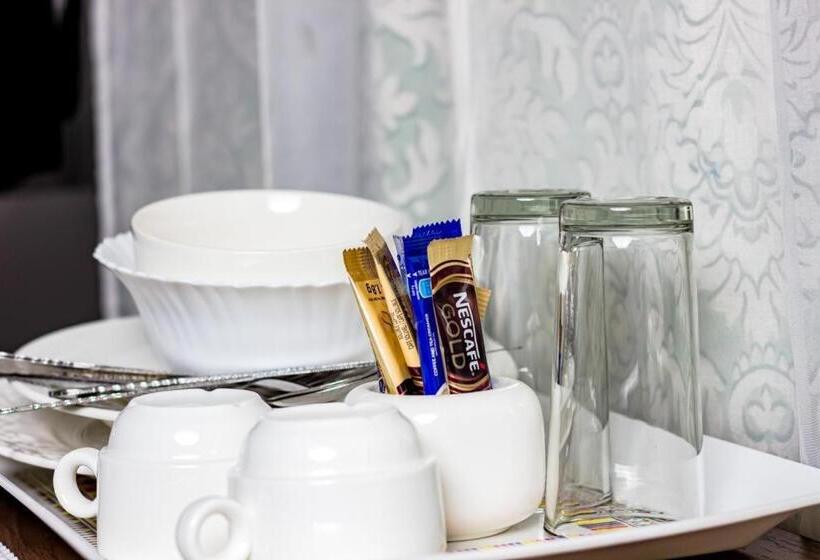 Пансион 18 On Sherlock