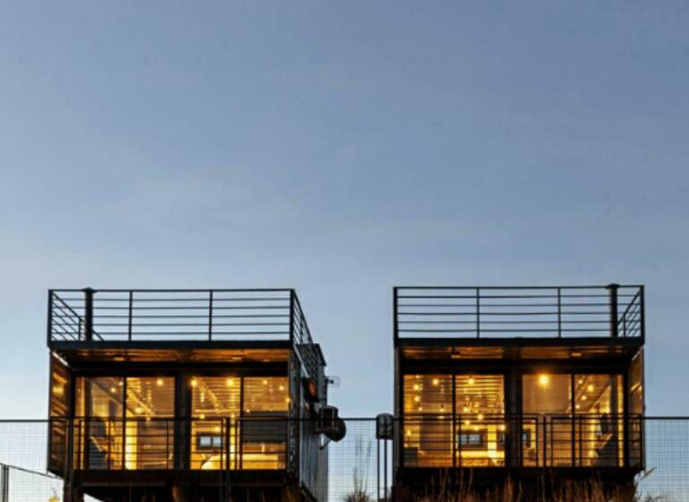 بنسيون Cambará Container