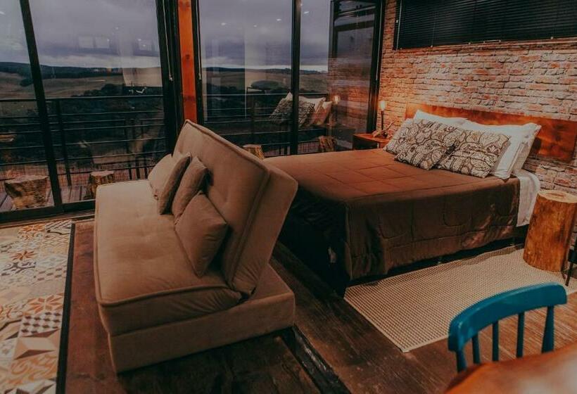 بنسيون Cambará Container