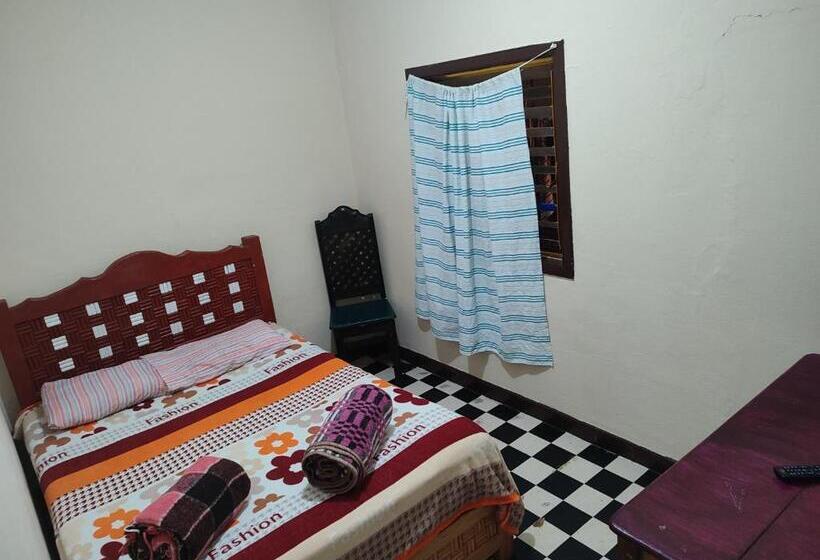 بنسيون El Hogar Del Viajero Hostel