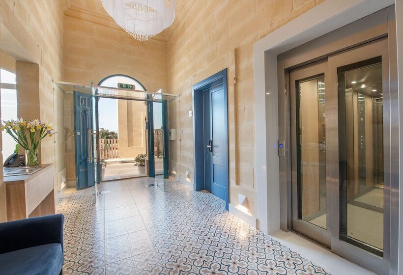 پانسیون Georges Boutique Living