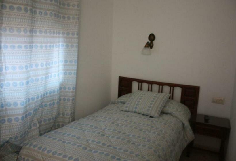 פנסיון Hostal Restaurante Arcilla