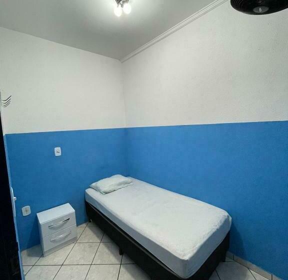 ペンション Portaria E Circulação De Hóspedes Só Até 22 Horas Compartilhado Hostel