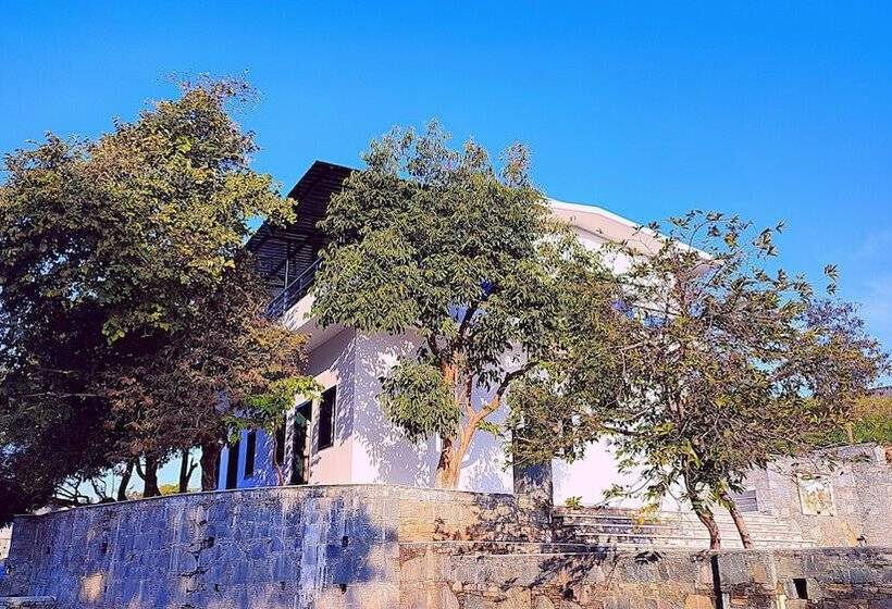 منتجع Takhat Villa By Shrigo Hotels