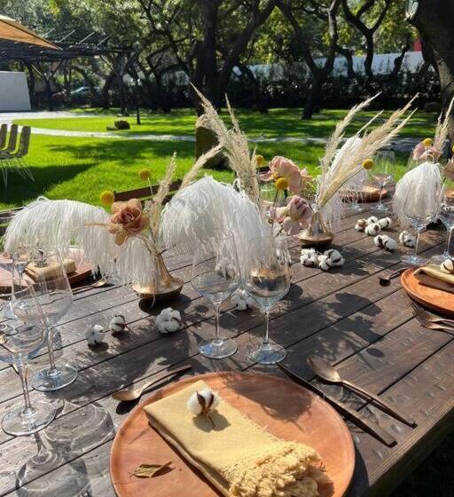 Tatala Hotel & Garden