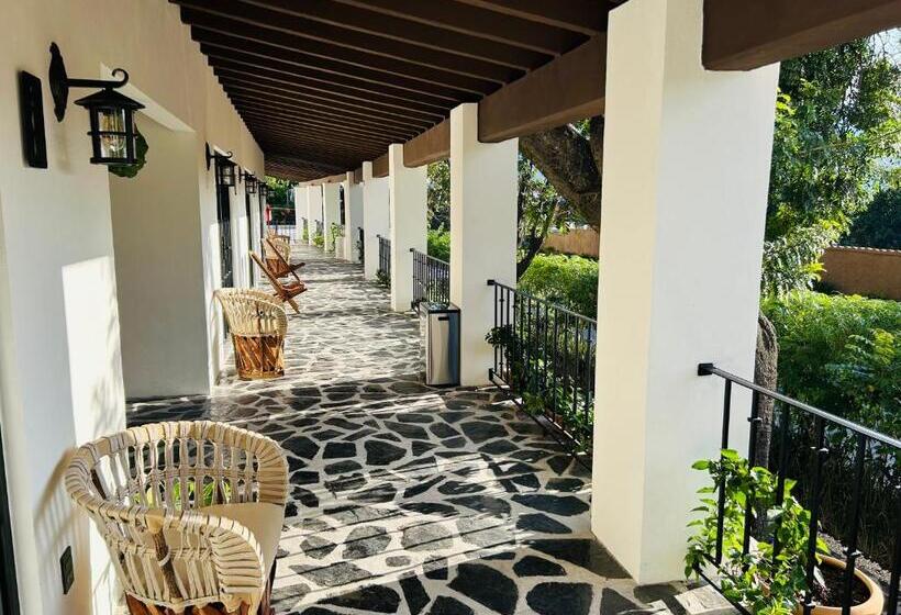 Tatala Hotel & Garden