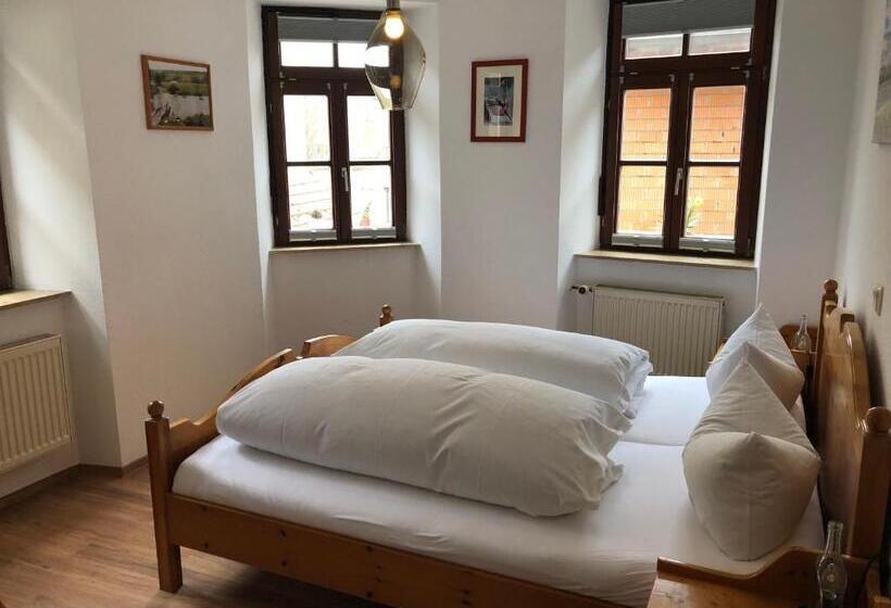 Общежитие Gasthof Zum Schiff